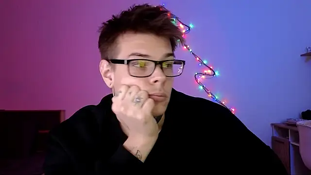 DENIS_HERE's cam snapshot