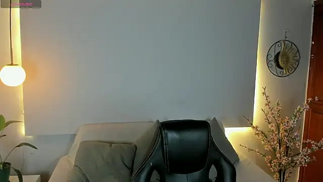 MeridaFox_'s cam snapshot