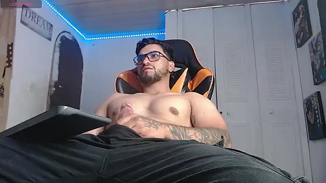 Chrys_harris77's cam snapshot