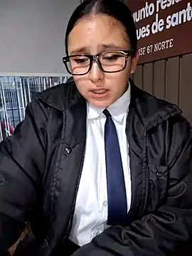 Cute_Penelope live sex cam