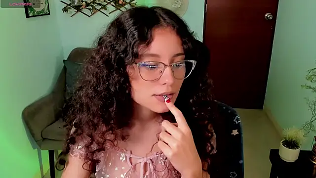 Krysten_Riter's cam snapshot