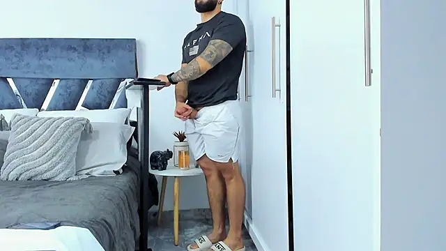 Zack_Froone's cam snapshot