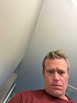 DILFiGuess1's cam snapshot