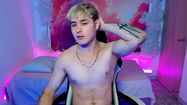 AlexPiersss's cam snapshot