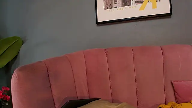 ZyroNight live sex cam