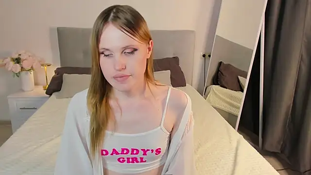 EffieMinki live sex cam