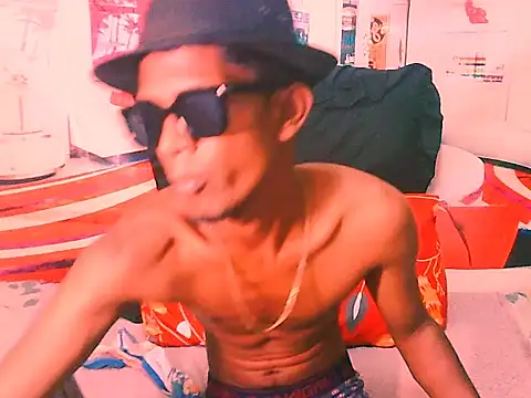 IndianThuggin live sex cam