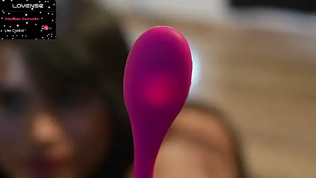 Mara-Bella live sex cam