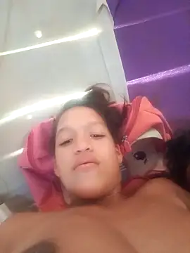 rachelbunny_and_kevin's cam snapshot