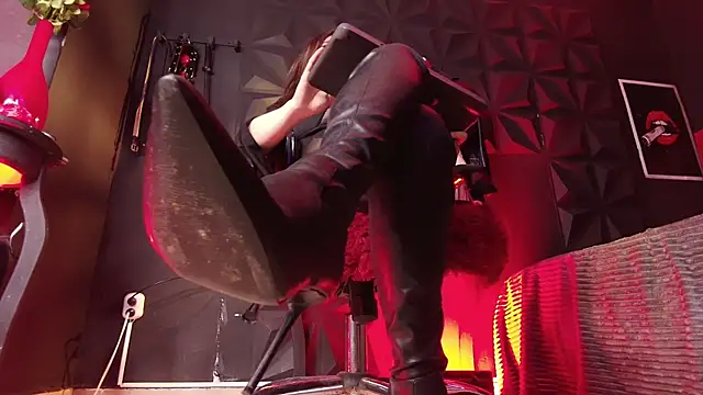 MillyWhrite's cam snapshot