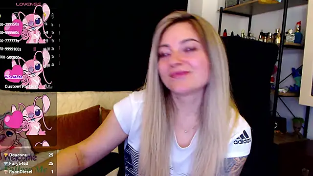 Rania_Stitch's cam snapshot