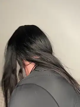 Nola_Luxx-offiziell live sex cam