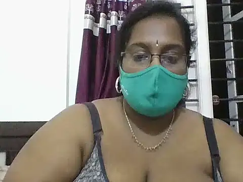 hootypriya live sex cam