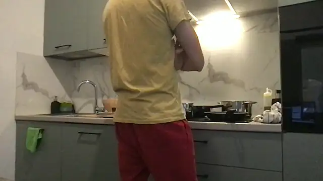 LukaShyGuy live sex cam