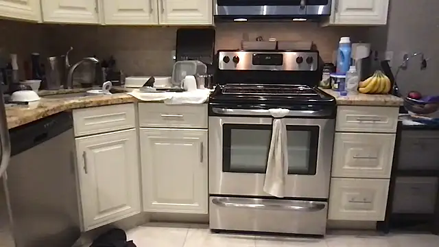 BigGuyMuscle live sex cam