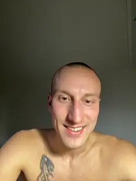 elias_sports's cam snapshot