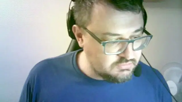 SirAbuser's cam snapshot