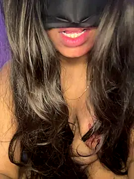 DesiSexyMonika live sex cam