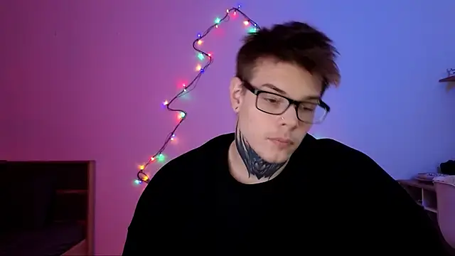 DENIS_HERE's cam snapshot