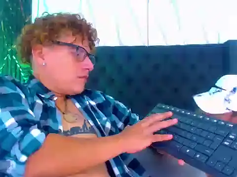 Hot_Latino_x's cam snapshot