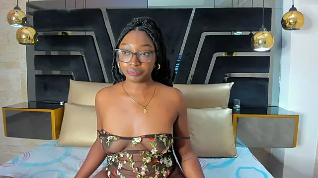 YallianaBrooks live sex cam
