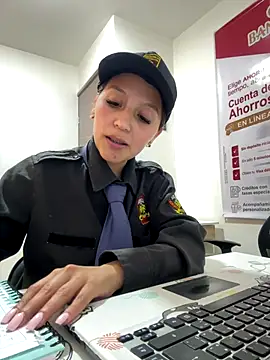 Emily-7_ live sex cam