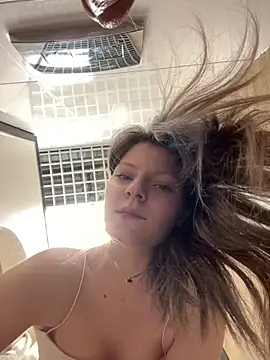 MaryHiggins live sex cam