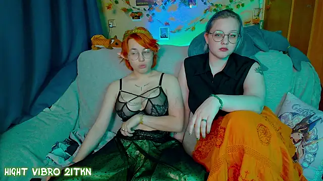 TrickyKitsune live sex cam