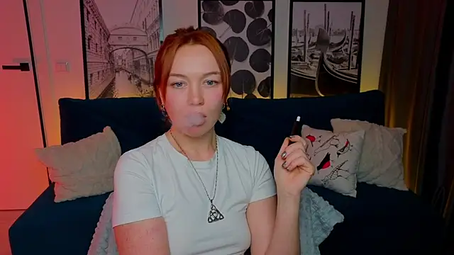 PaigeHalliwell_'s cam snapshot