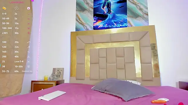 NaughtySasha's cam snapshot