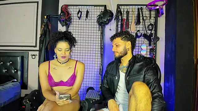 Twisted_Fantasy live sex cam