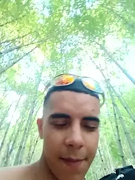 Restrepo300's cam snapshot