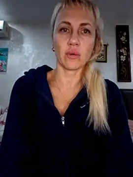 KissMiSveet live sex cam