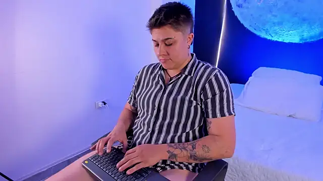 IanGilbert live sex cam