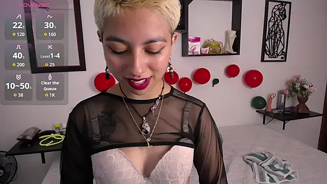 lunarichy22 live sex cam