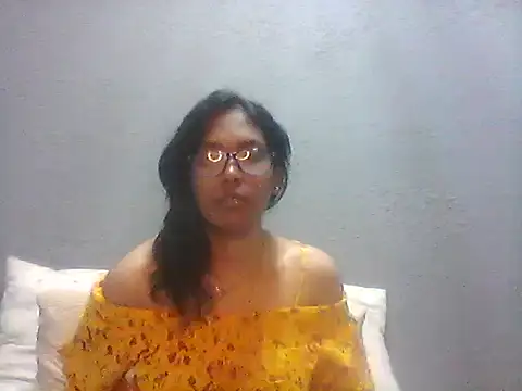 TiaBlaze's cam snapshot