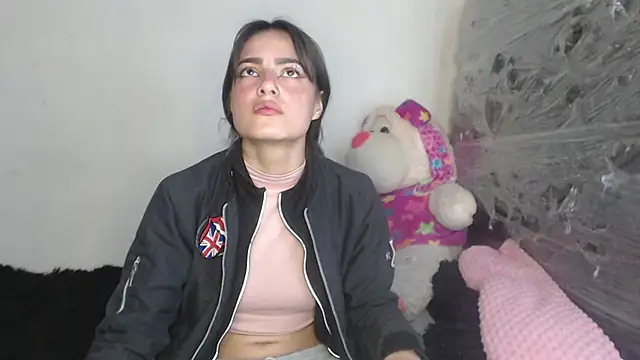 skinny_sweet2411's cam snapshot