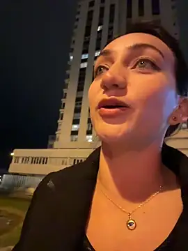 Ninabigtitied's cam snapshot