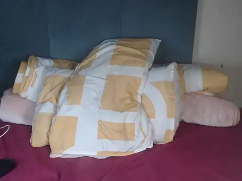 Chocolatebae86's cam snapshot