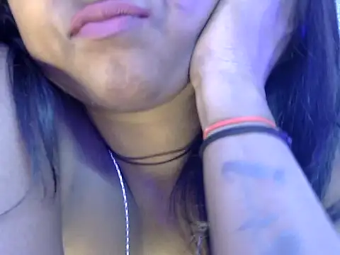 blackbeauti_22's cam snapshot