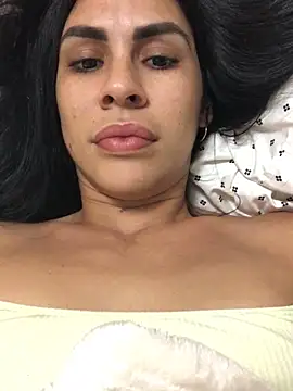 hotroommates live sex cam