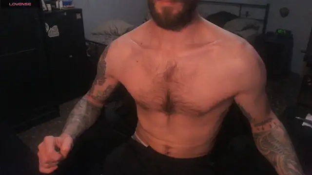 SexxxyLouis live sex cam