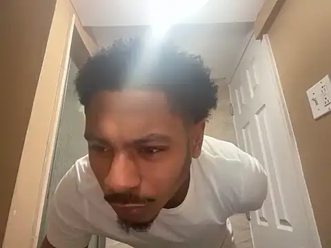 Yungandhungd's cam snapshot