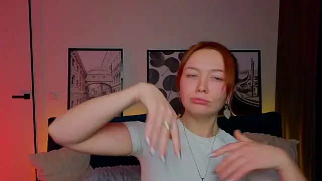 PaigeHalliwell_'s cam snapshot