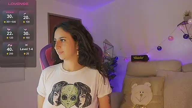 Enola_Holmes_'s cam snapshot