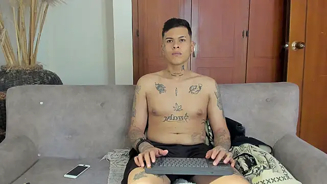 jamesinked_'s cam snapshot