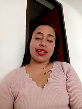 kamila_lovee's cam snapshot