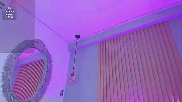 nicolesteele_'s cam snapshot