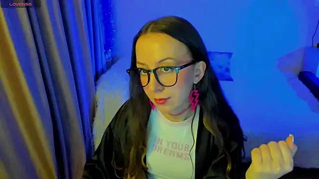 CurlySteph's cam snapshot