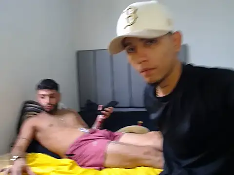 Sexy_accommodating_guys live sex cam